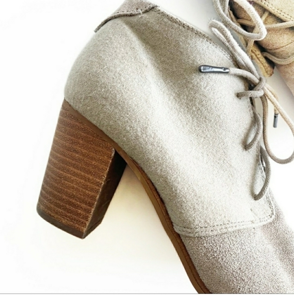 TOMS LUNATA SUEDE LACE UP BOOTIES - Picture 3 of 9